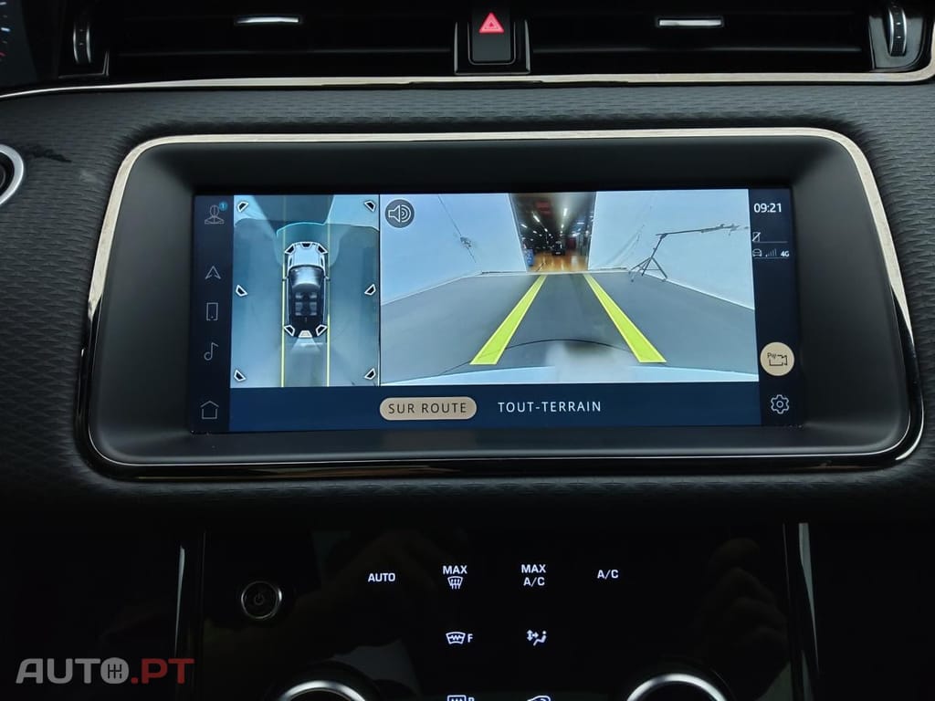 Land Rover Evoque 1.5 P300e AWD R-Dynamic S Auto