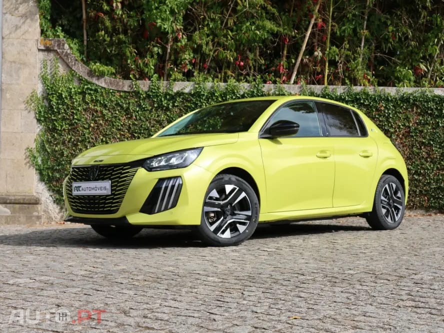 Peugeot E-208 50 kWh Style