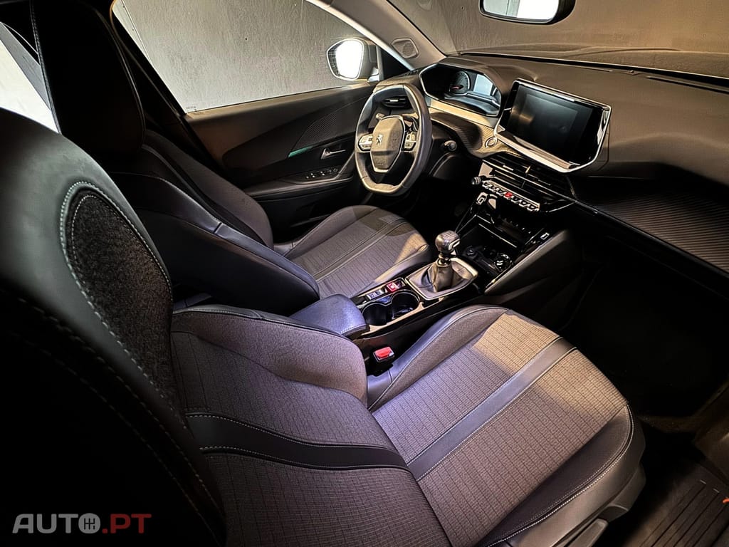 Peugeot 2008 1.2 PureTech Allure Pack