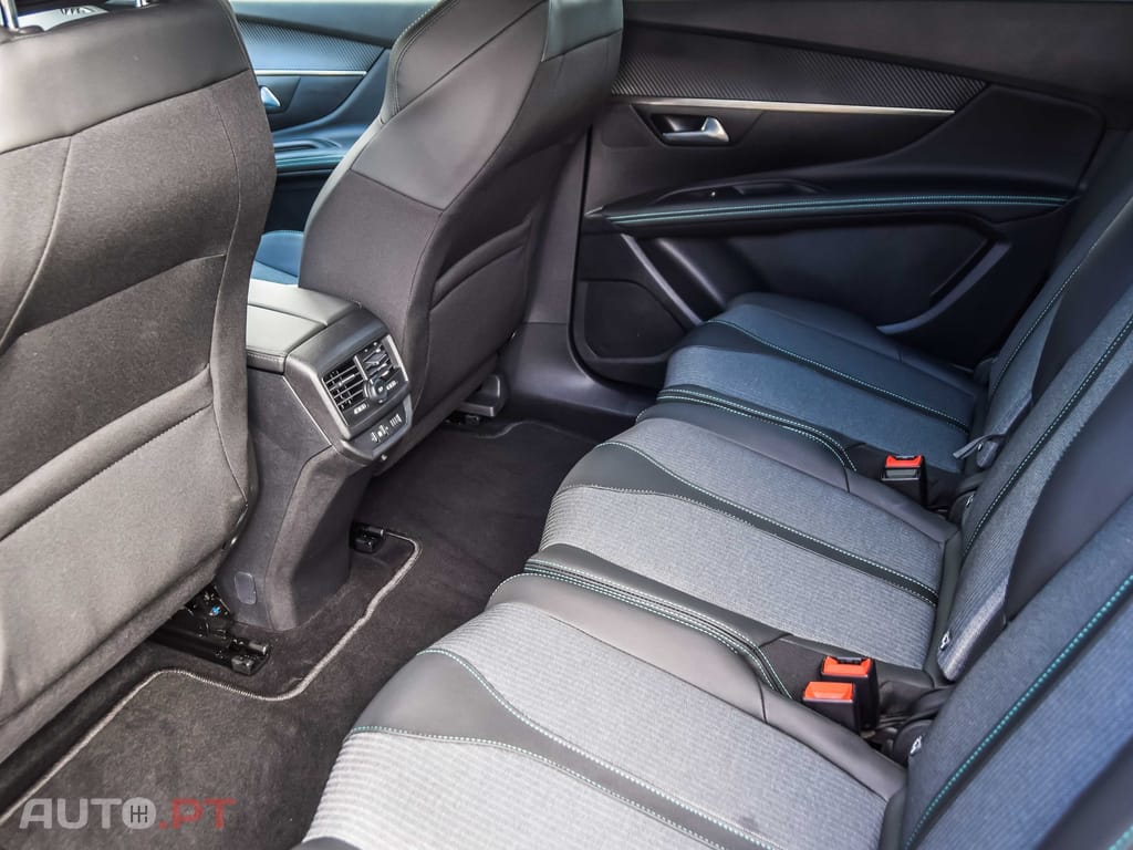 Peugeot 5008 1.5 BlueHDi Allure EAT8