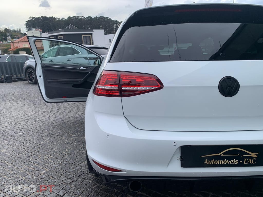 Volkswagen Golf 2.0 TSi GTi DSG Performance