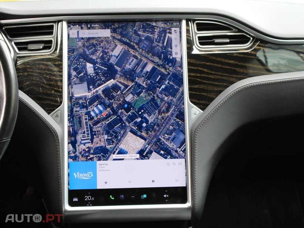 Tesla Model S 75D