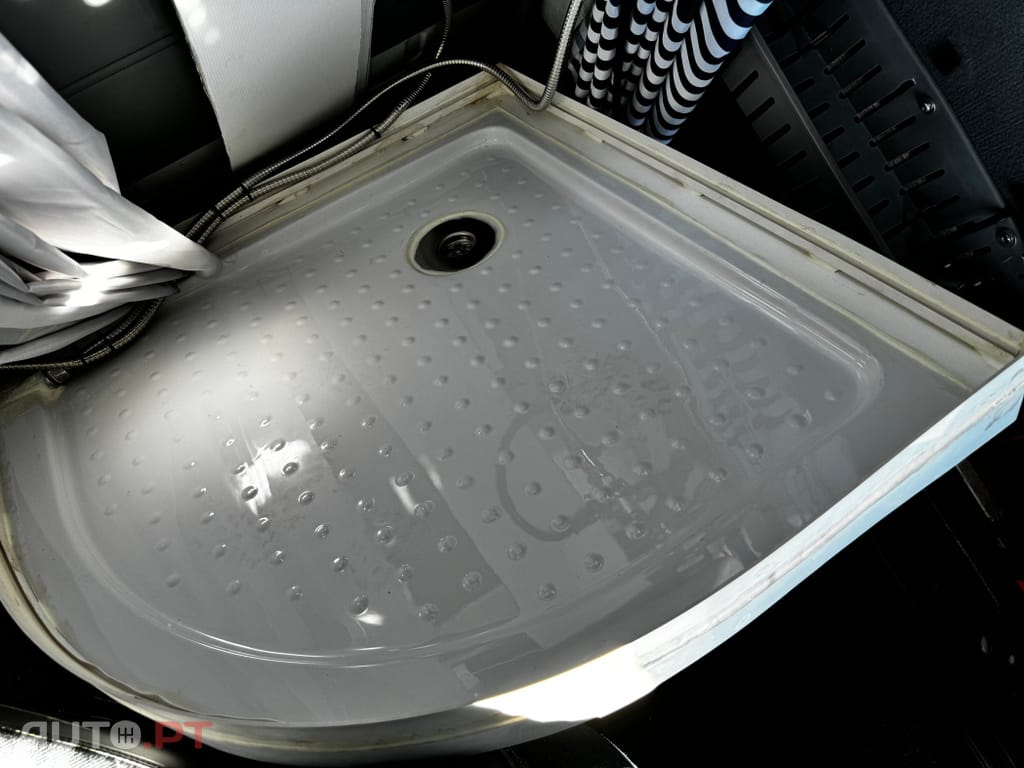 Ford Transit 330L 2.2 TDCi Trend Longa-T.Médio
