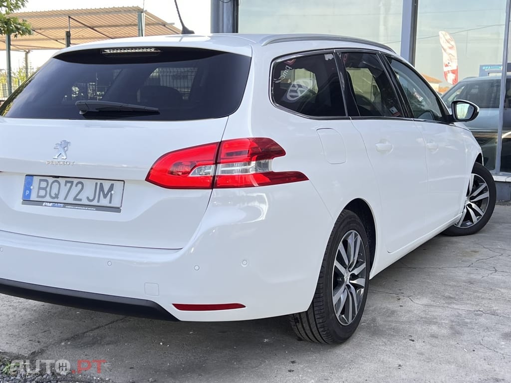 Peugeot 308 SW 1.2 PureTech Allure J17