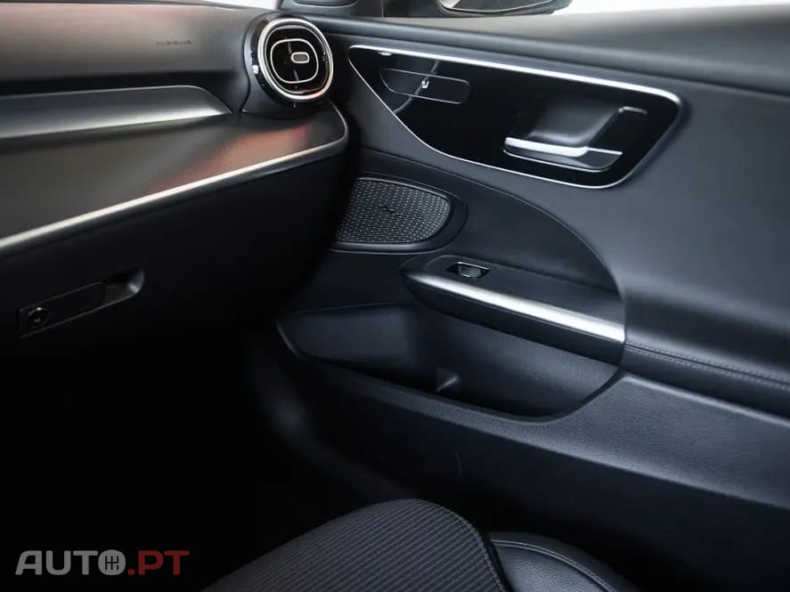 Mercedes-Benz C 300 e AMG Line