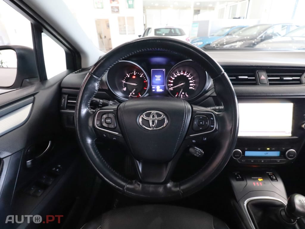 Toyota Avensis Touring Sports 1.6 D-4D Exclusive+GPS