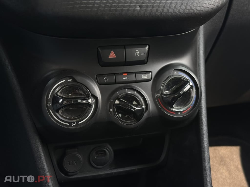 Peugeot 208 1.2 PureTech Signature