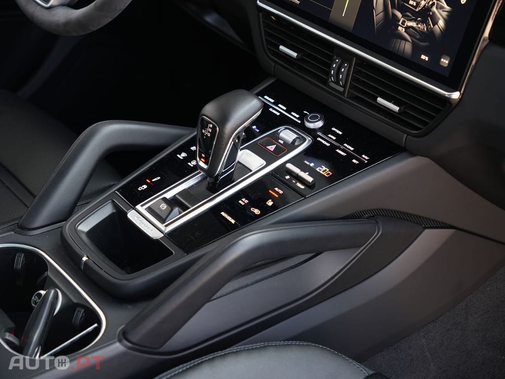 Porsche Cayenne E-Hybrid 