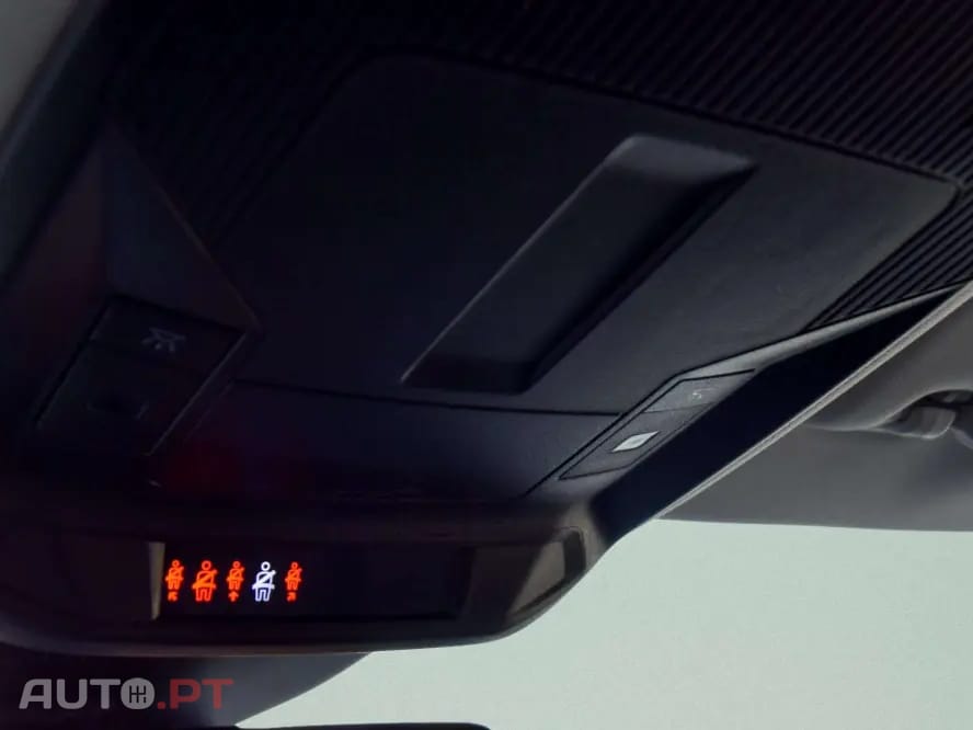 Peugeot 408 1.2 Hybrid Allure e-DCS6