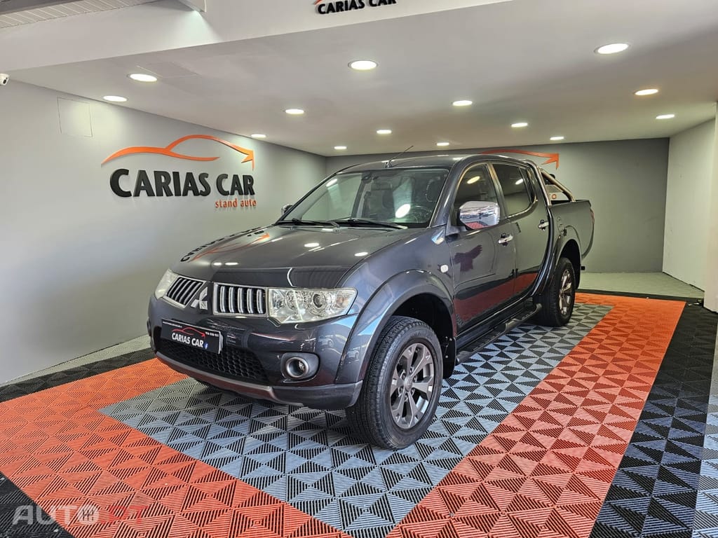 Mitsubishi L200 2.5 DI-D CD Invite AC 4WD