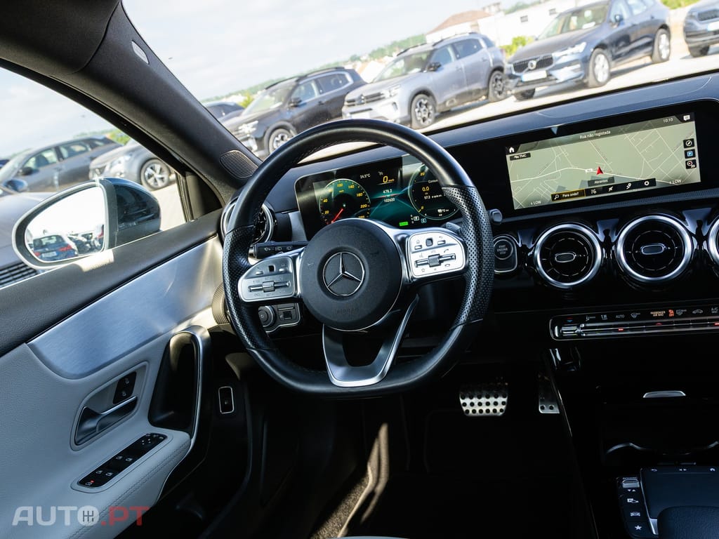Mercedes-Benz A 250 e AMG Line