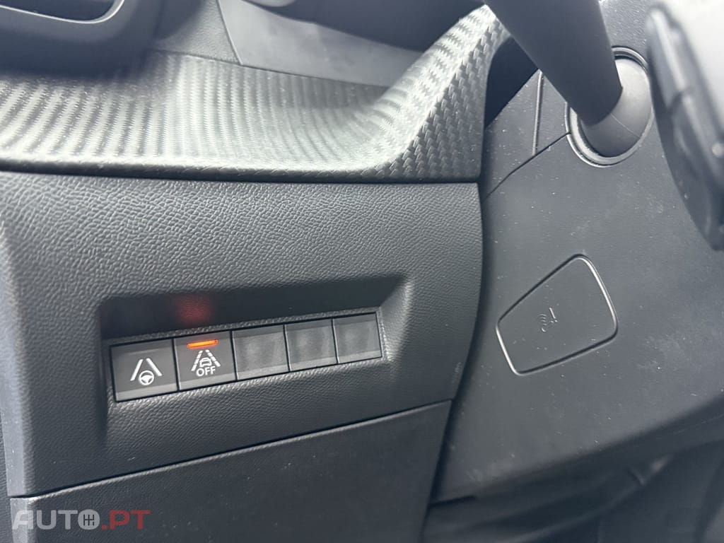 Peugeot E-2008 50 kWh GT