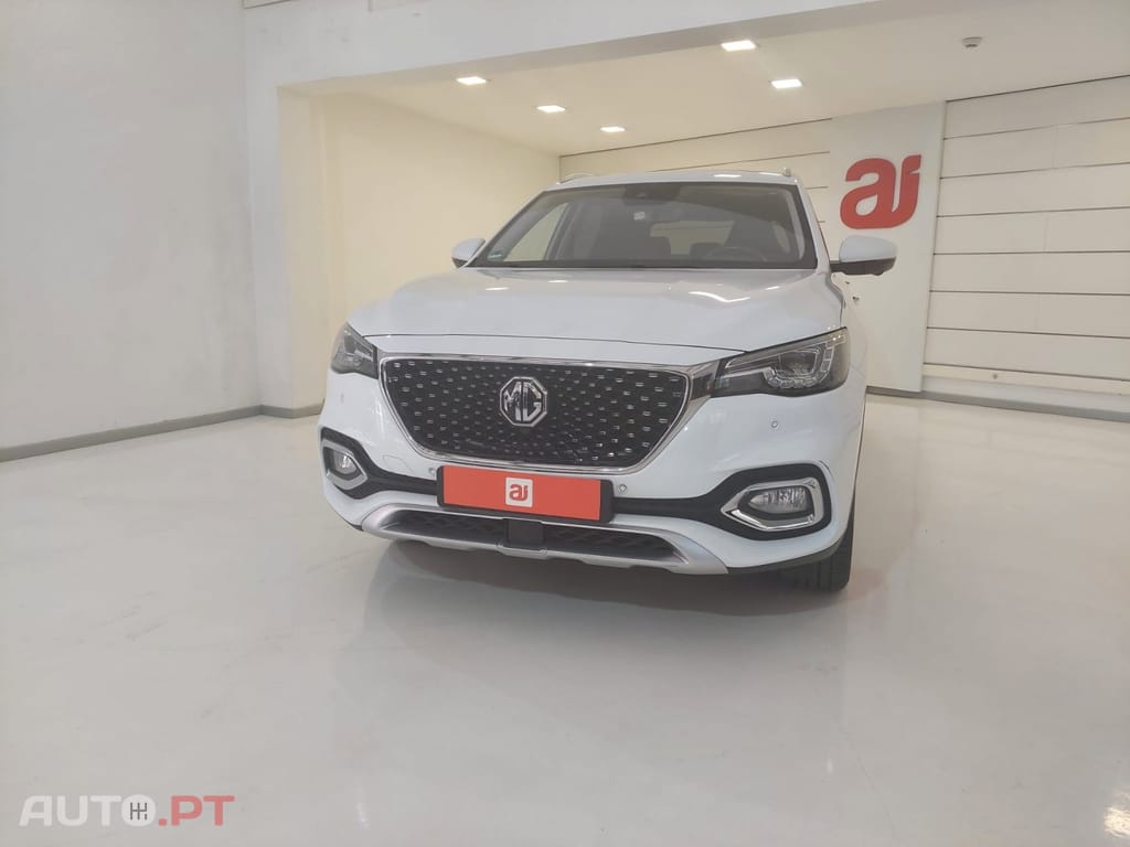 MG EHS PHEV Luxury