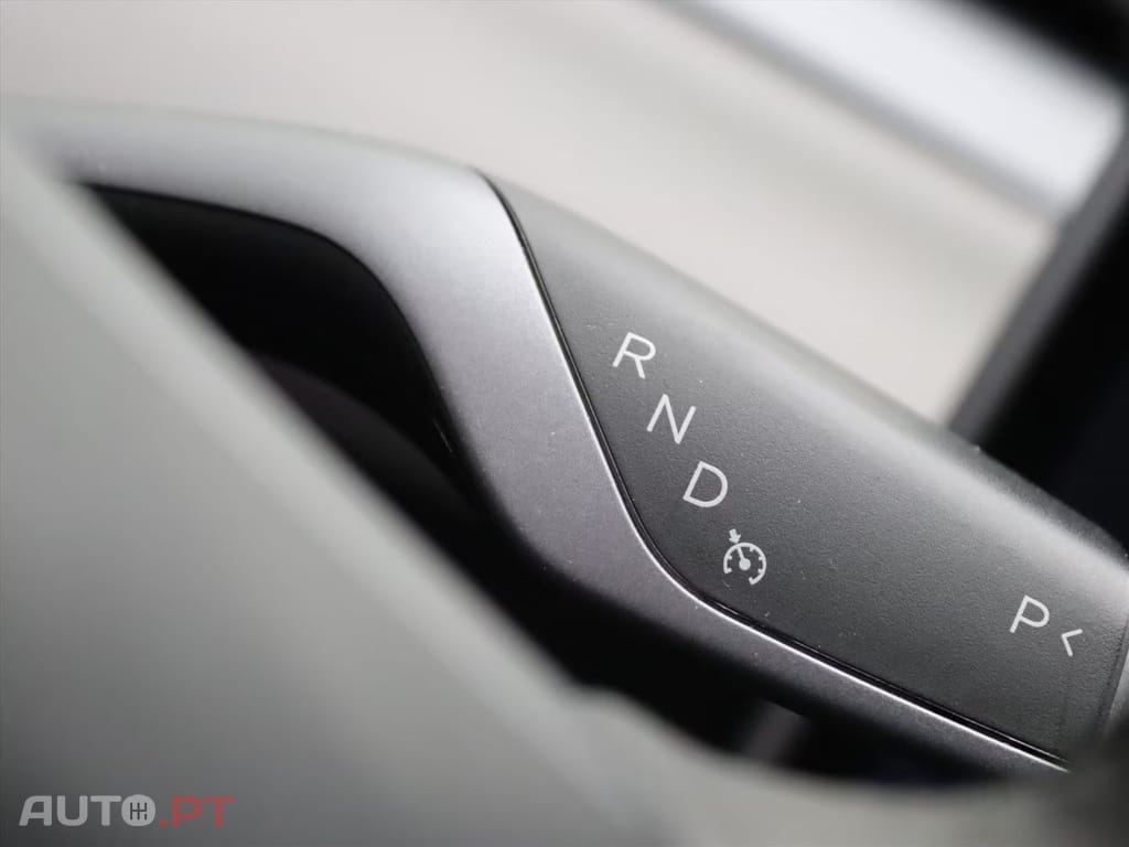 Tesla Model 3 Long-Range AWD I.V.A DEDUTÍVEL