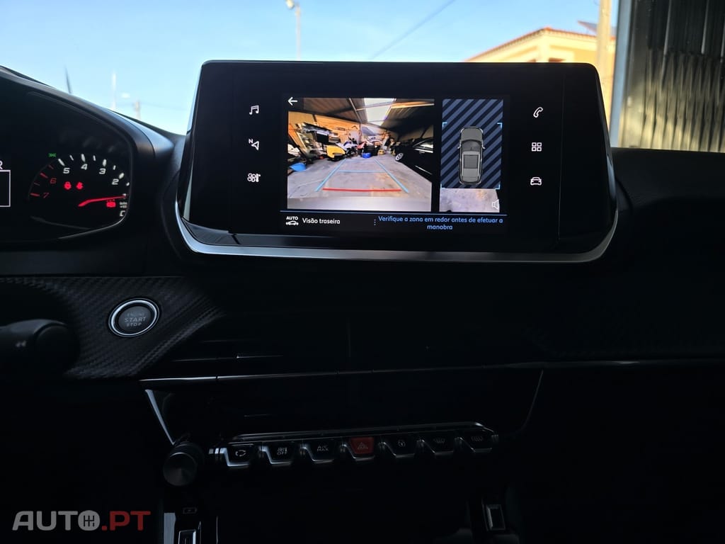 Peugeot 2008 1.2 PureTech Allure EAT8