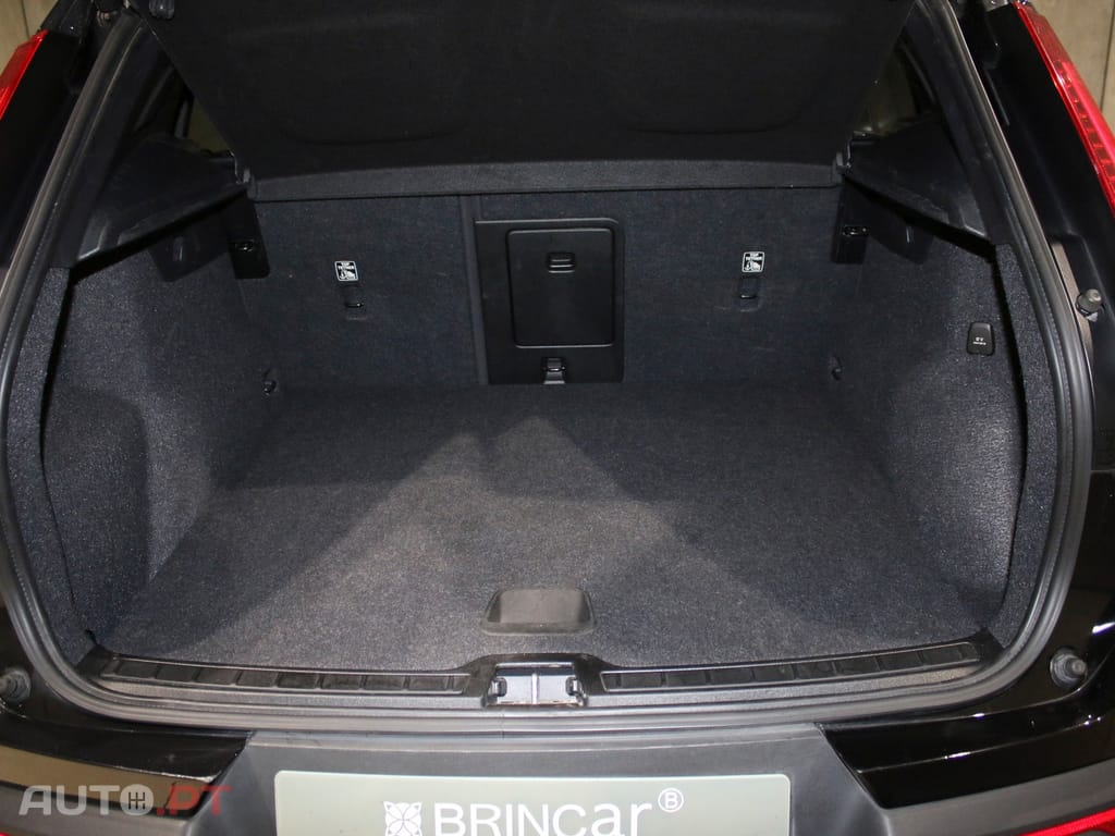 Volvo XC40 1.5 T4 PHEV Core