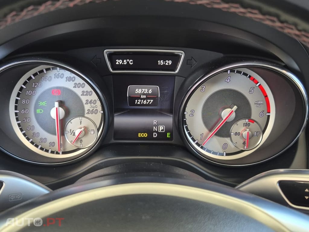 Mercedes-Benz CLA 220 CDI 7G-DCT AMG Line