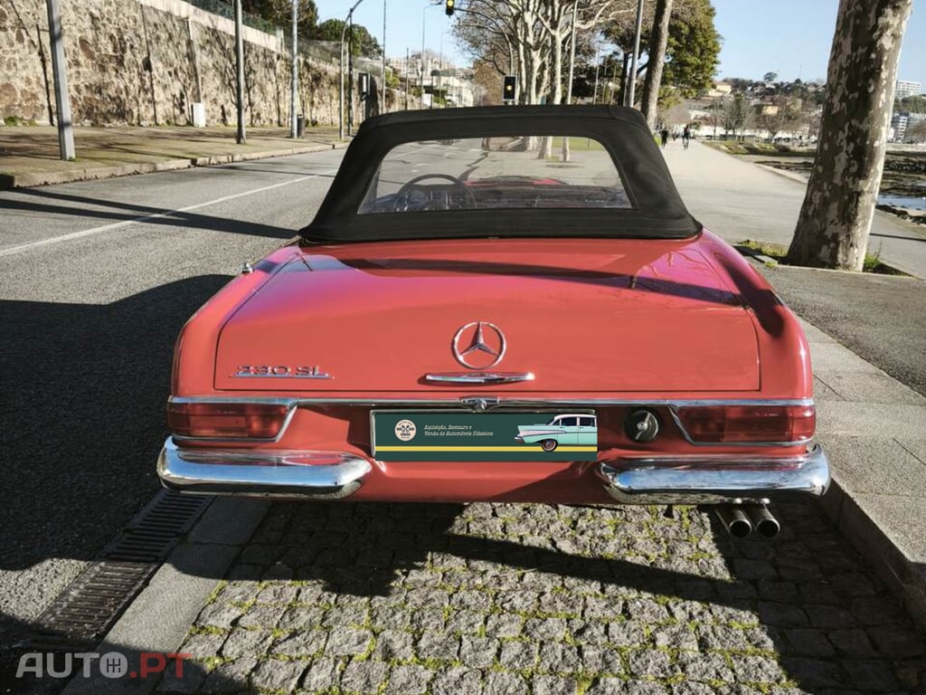 Mercedes-Benz 230 SL