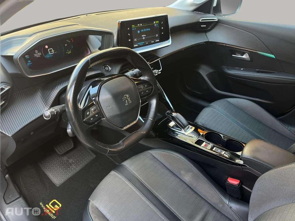 Peugeot E-208 Allure