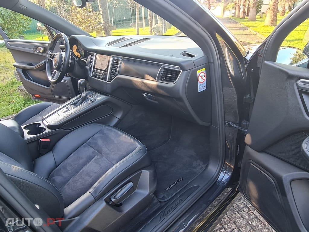 Porsche Macan Outro