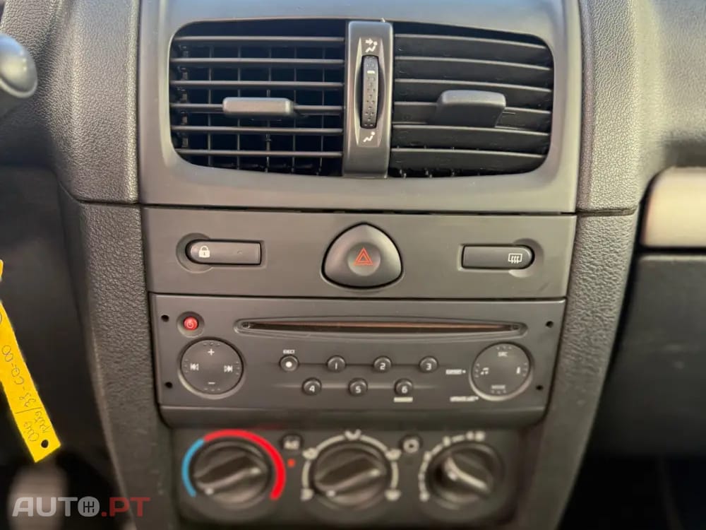 Renault Clio 1.2 16V SE Storia
