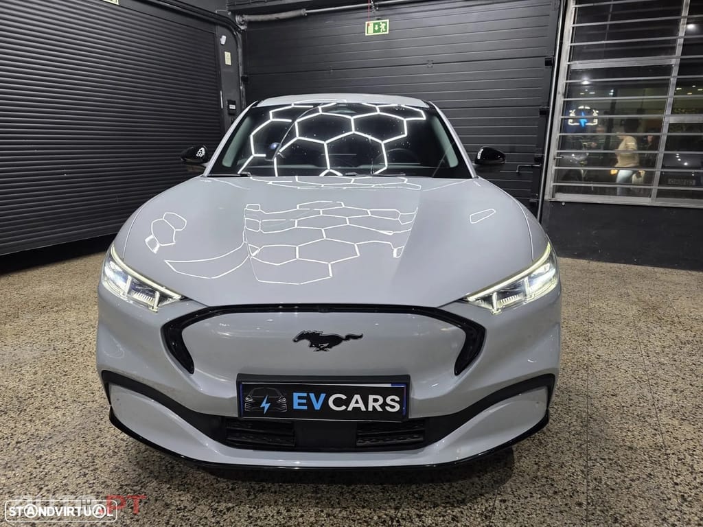 Ford Mustang Mach-E AWD PREMIUM