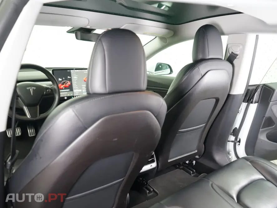 Tesla Model 3 Standard Range Plus RWD