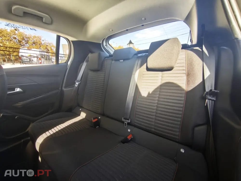 Peugeot 208 1.2 PureTech Allure Pack EAT8