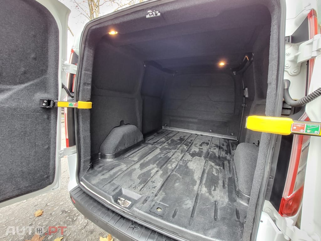 Ford Transit Custom 280L1 2.0 TDCi H1-Tecto Baixo Trend