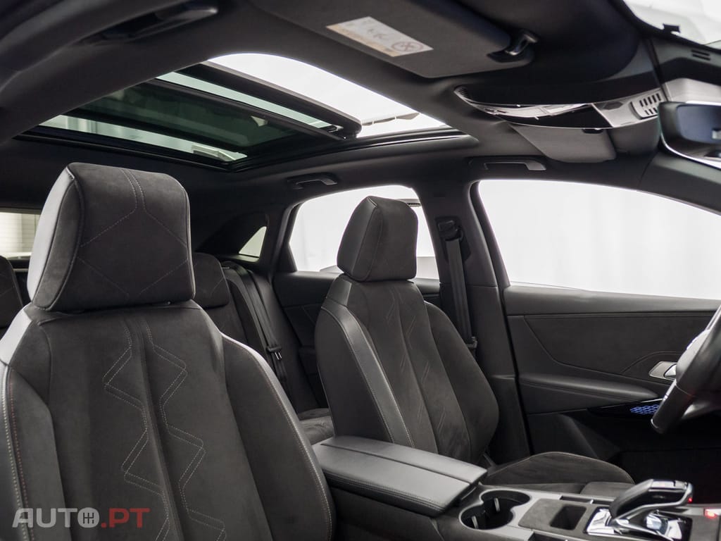DS DS7 Crossback E-Tense Performance Line EAT8