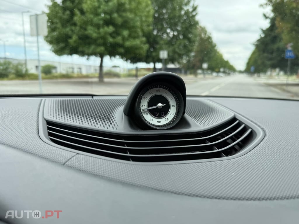 Porsche Taycan bateria Performance Plus
