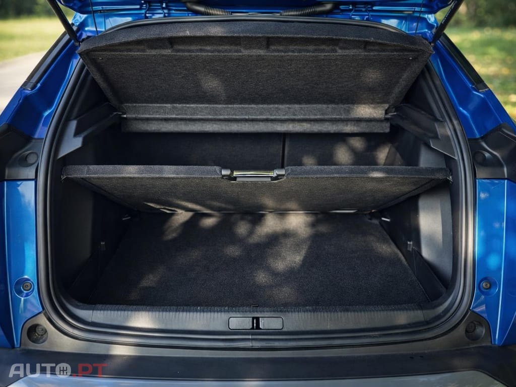 Peugeot E-2008 50 kWh Allure