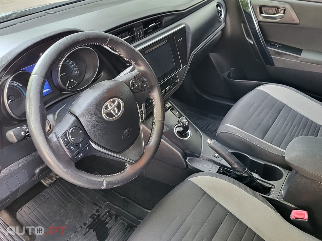 Toyota Auris 1.8 HSD Comfort