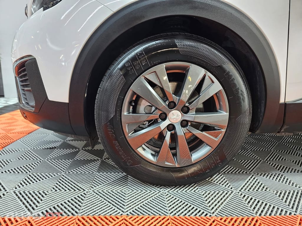 Peugeot 5008 1.5 BlueHDi Allure EAT8