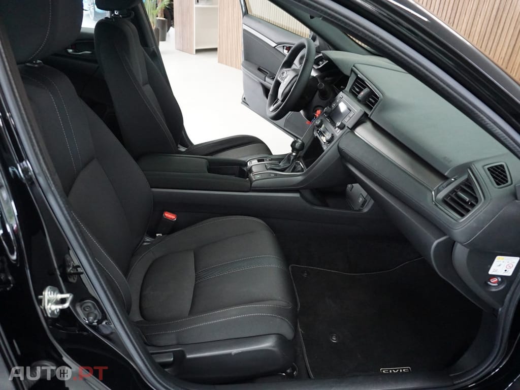 Honda Civic 1.0 i-VTEC Elegance