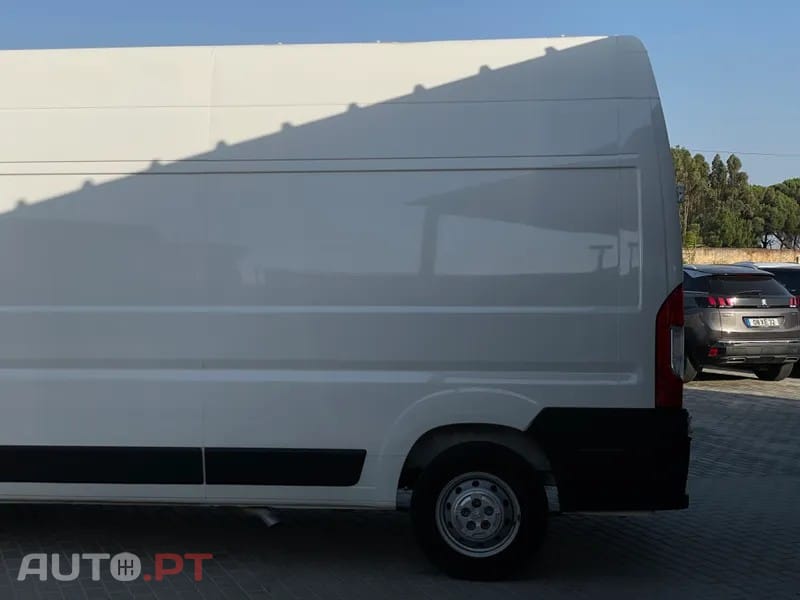 Peugeot Boxer 2.2 Blue HDi 335 L3H3 Pro