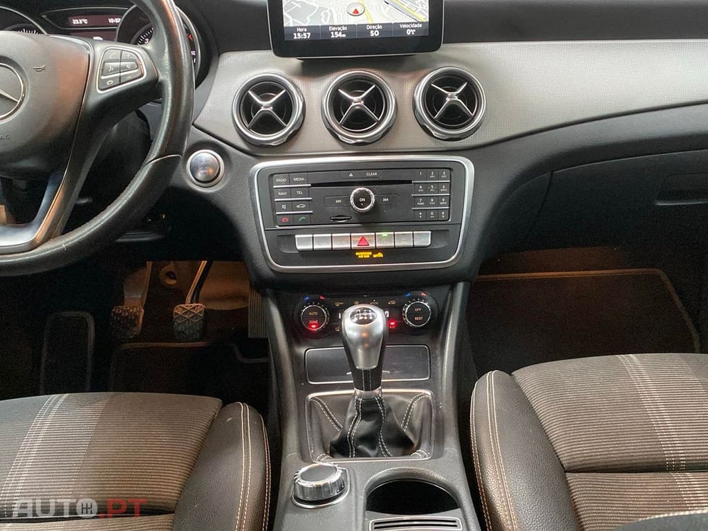 Mercedes-Benz GLA 180 d Urban