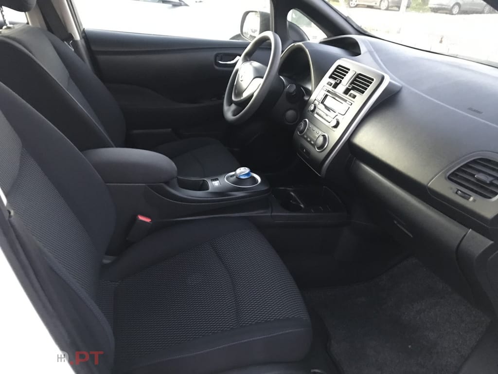 Nissan Leaf Acenta 30 kwh