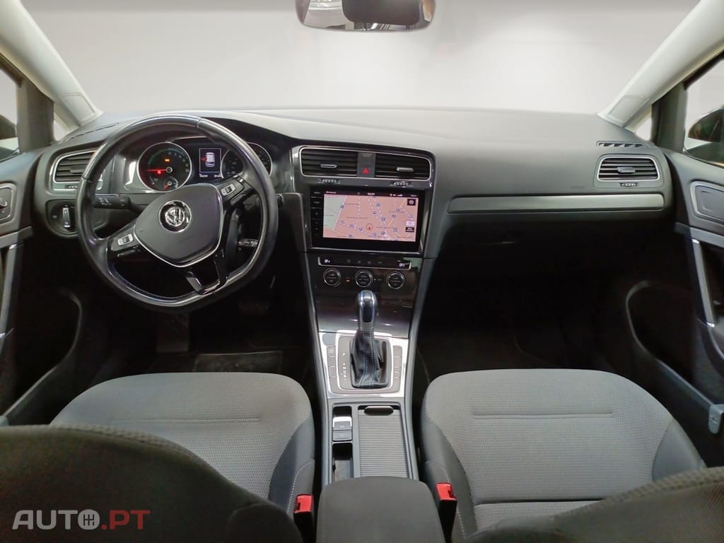 Volkswagen e-Golf AC/DC