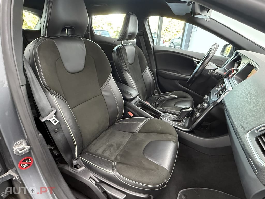 Volvo V40 2.0 D2 R-Design Momentum Geartronic