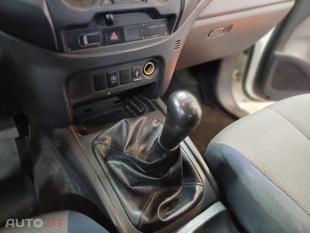 Mitsubishi L200 4X2