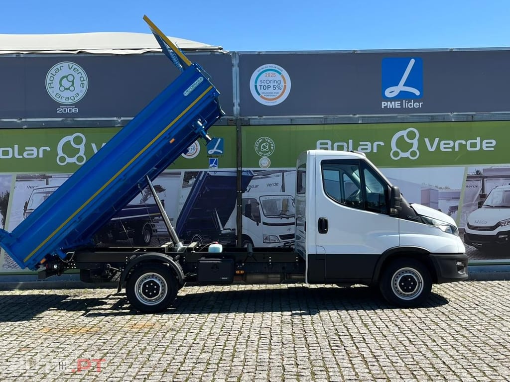 Iveco Daily BASCULA TRILATERAL