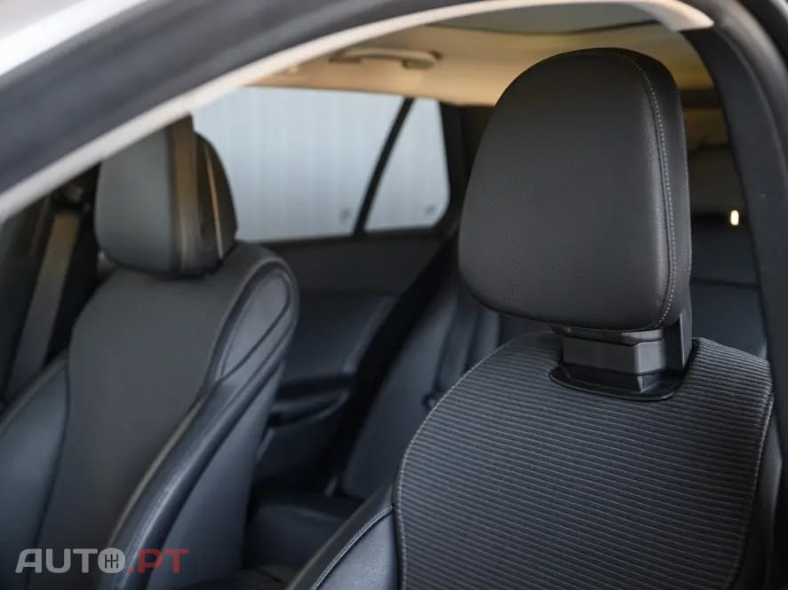 Mercedes-Benz C 300 e AMG Line