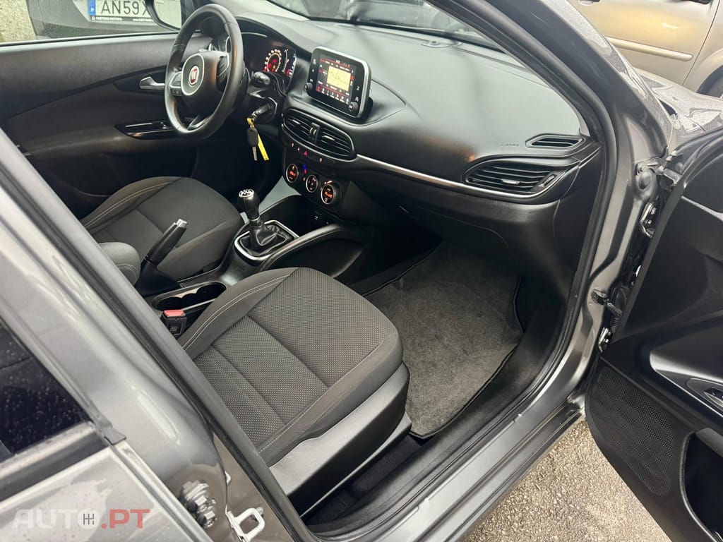 Fiat Tipo 1.3 M-Jet Lounge