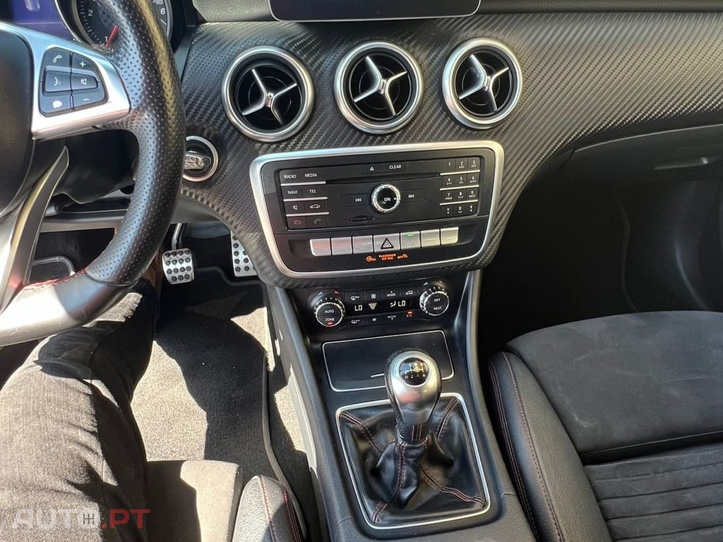 Mercedes-Benz A 180 d AMG Line