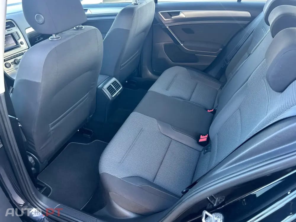Volkswagen Golf 1.6 TDi Trendline DSG
