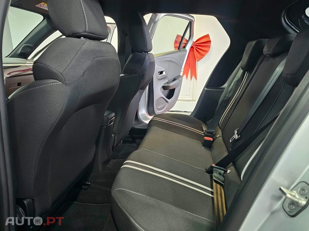 Opel Corsa 50 kWh GS — fotografia 13