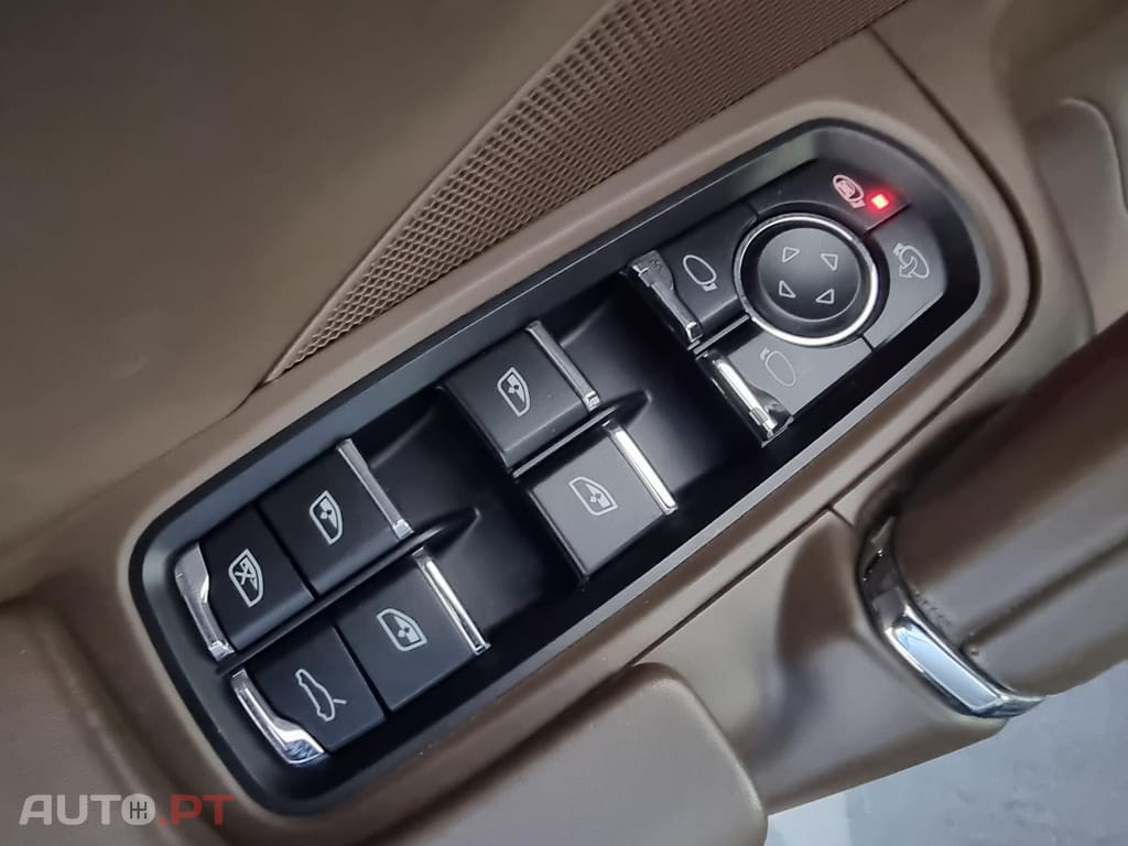 Porsche Cayenne Turbo Tiptronic S