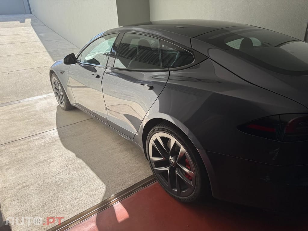Tesla Model S Plaid AWD