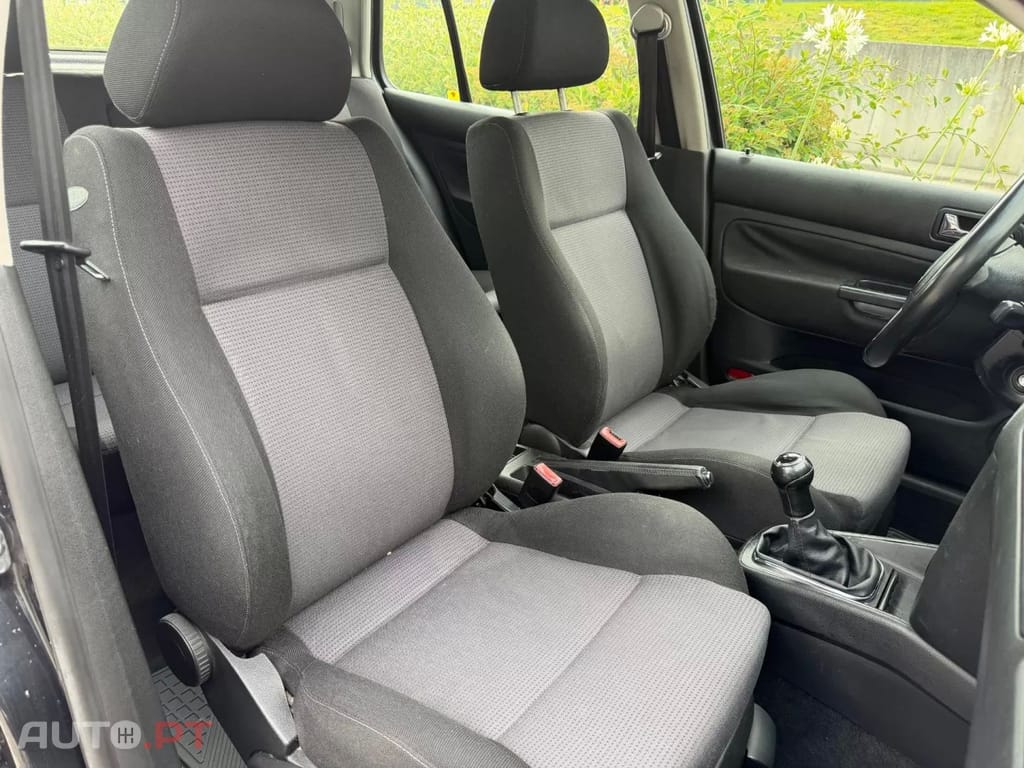 Volkswagen Golf 1.4 FSi Confortline